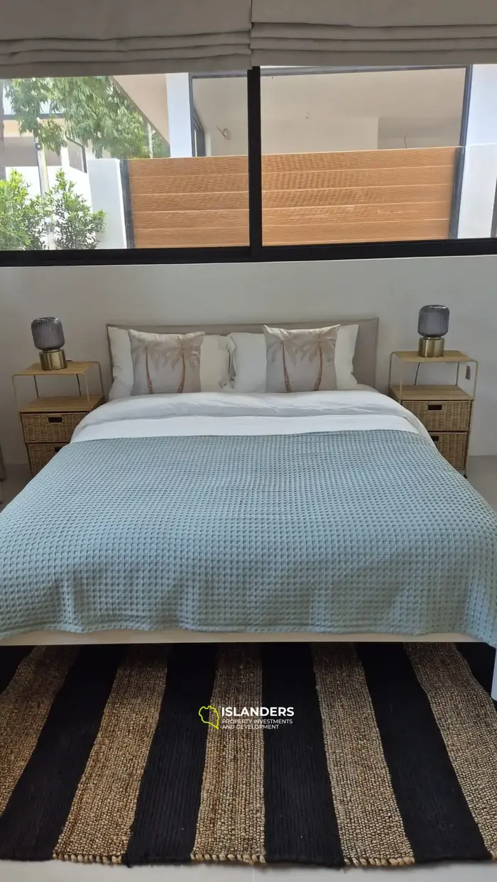 Walking distance to the beach 3-bedroom pool villas