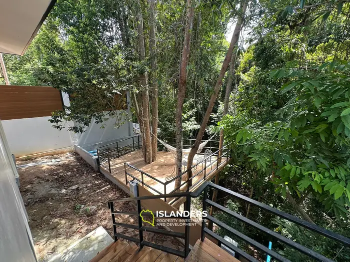 Walking distance to the beach 3-bedroom pool villas