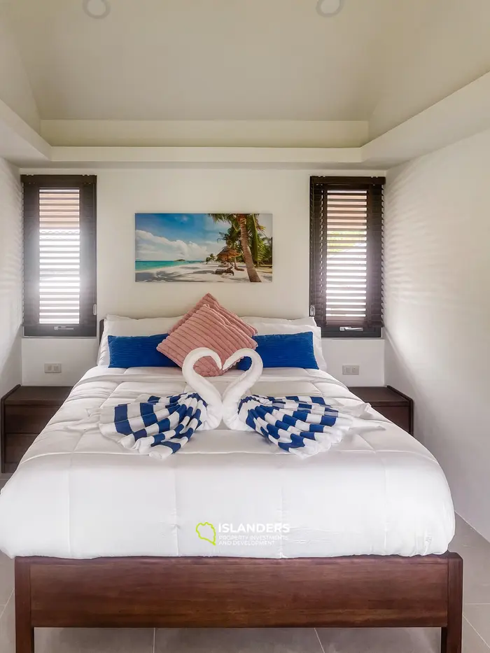 4 bdrm villa with magnificent pool view (Choeng Mon)