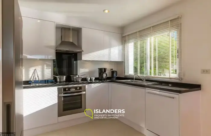 3-bdrm pool villa with panoramic sea view from the top floor (Choeng Mon)