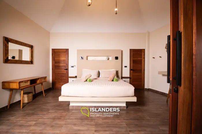 Amazing & spacious 3-bedroom pool villa