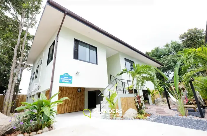 GREAT DEAL!  Well located lot of 2 pool villas 