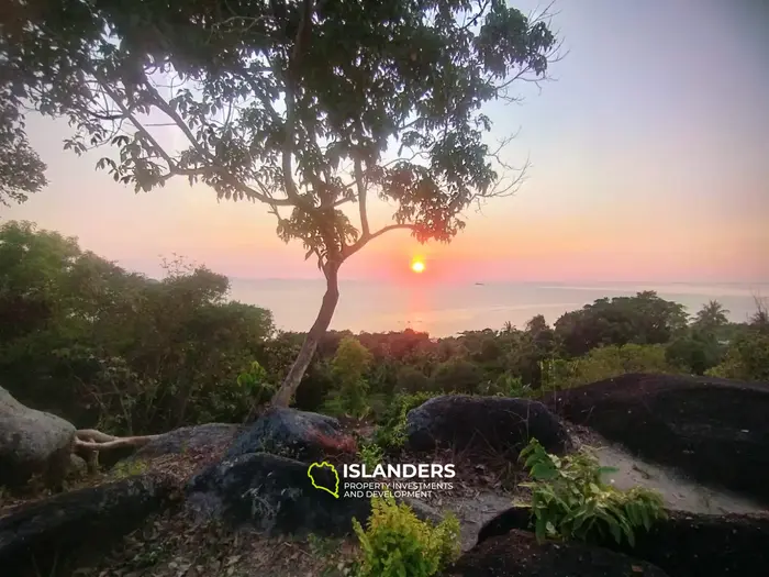 Amazing 5,816 m2 sea view land for lease