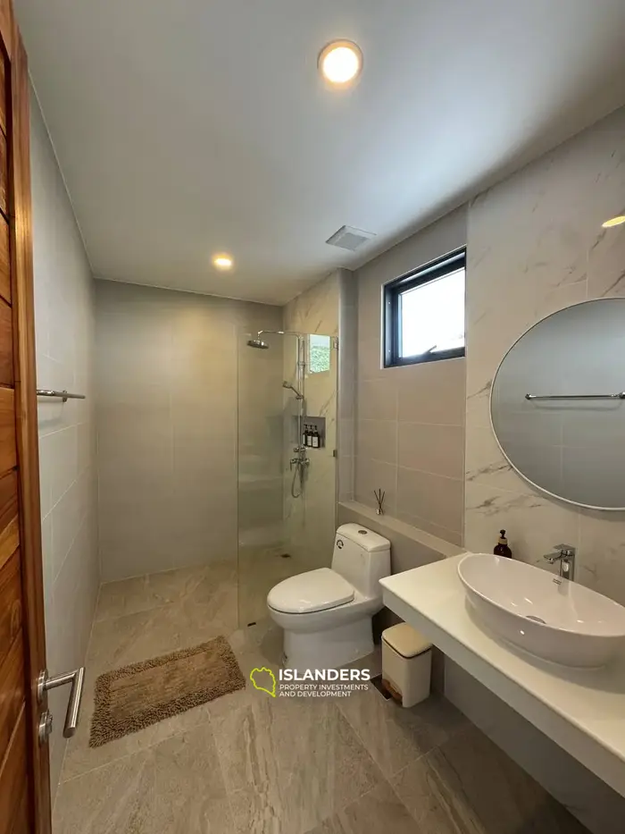 Comfortable 3-bdrm pool villa with mountain views (Lamai)