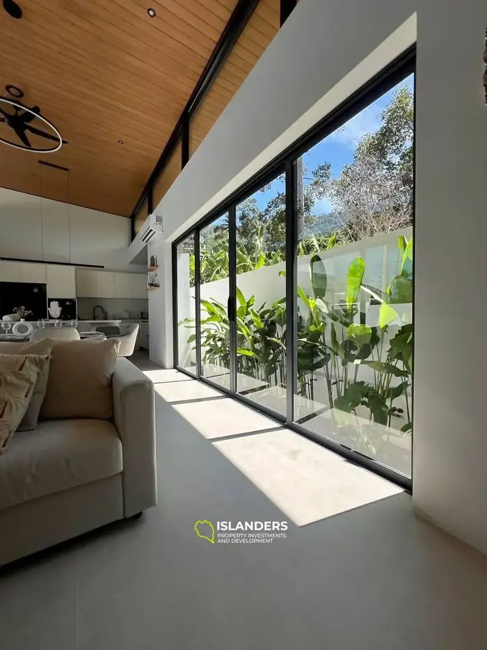 Comfortable 3-bdrm pool villa with mountain views (Lamai)
