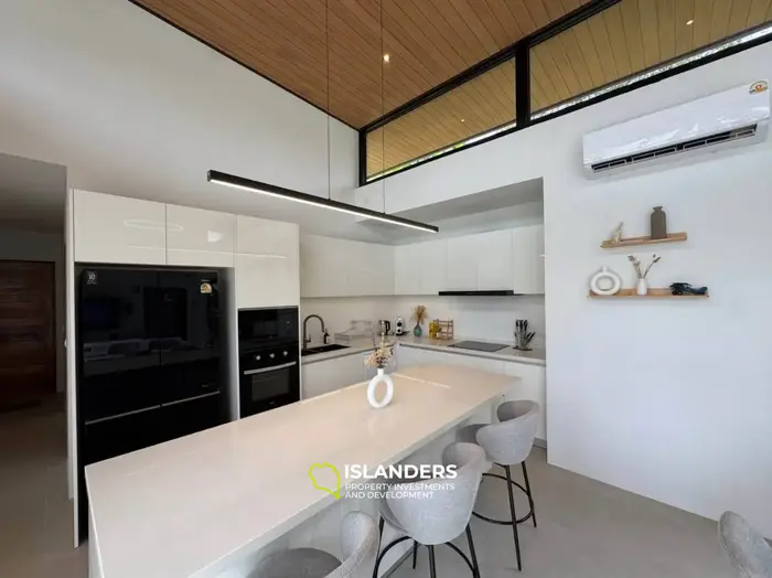 Comfortable 3-bdrm pool villa with mountain views (Lamai)