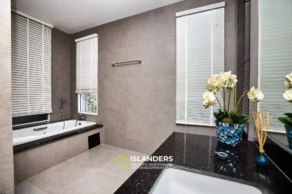 Two-bdrm apartment with sea view (Bophut)