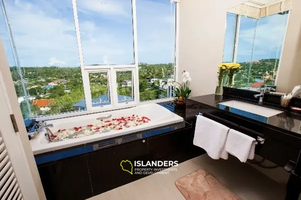 Two-bdrm apartment with a view in a complex with all amenities (Bophut) (Freehold Foreign quota)