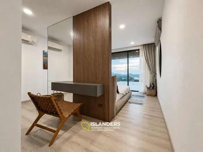 Luxurious 3BD Villa with Stunning Sea Views and Energy independence in Chaloklum (KPG)