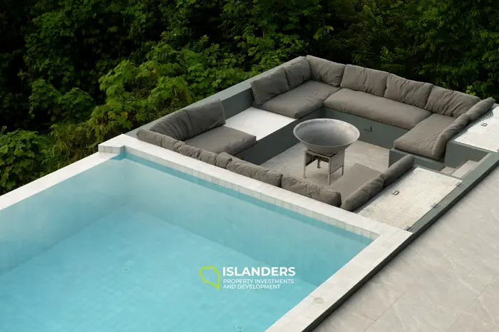 Luxurious 3BD Villa with Stunning Sea Views and Energy independence in Chaloklum (KPG)