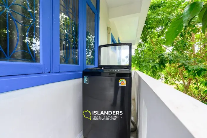 Spacious 4 bdrm townhouse in a popular tourist area (Bangrak)