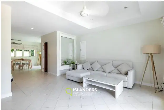 2-bdrm townhouse with shared pool in a well-maintained complex (Bangrak)