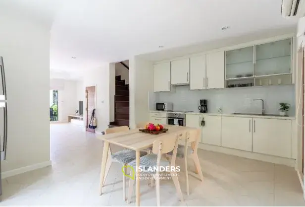 2-bdrm townhouse with shared pool in a well-maintained complex (Bangrak)