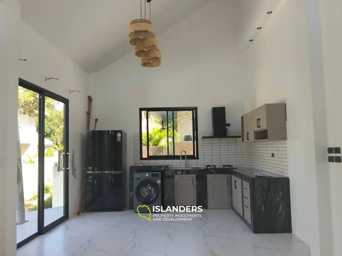 New 2-bdrm poo villa with mountain view (Lamai)