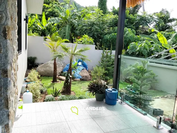 New 2-bdrm poo villa with mountain view (Lamai)