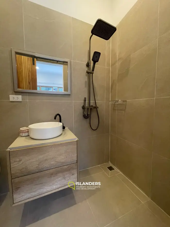 Beautifull 4-bedroom pool villa – 28-year lease