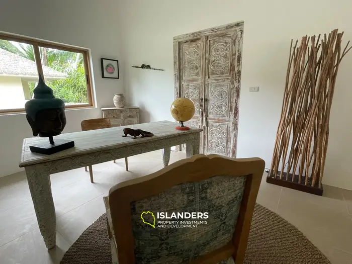 Beautifull 4-bedroom pool villa – 28-year lease
