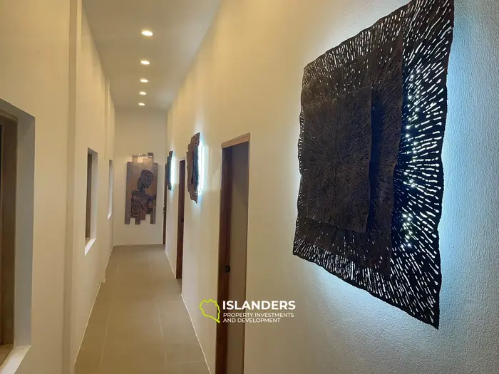 Beautifull 4-bedroom pool villa – 28-year lease