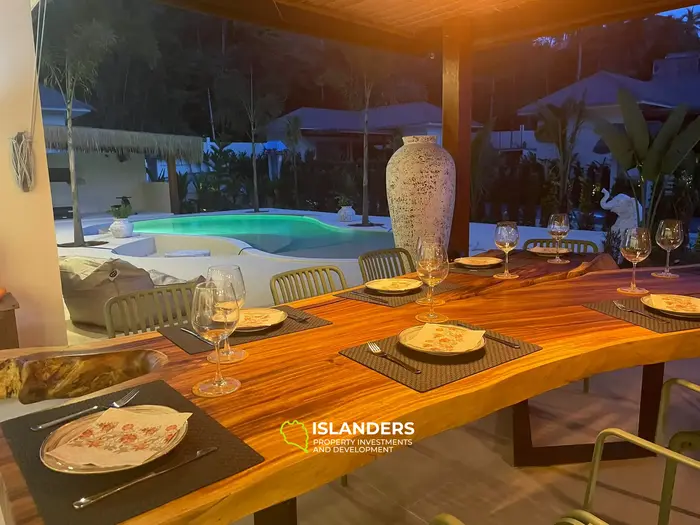 Beautifull 4-bedroom pool villa – 28-year lease
