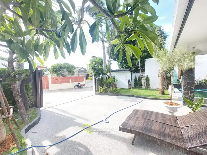 6 Schlafzimmer Poolvilla bereit zum Einzug (Chong Mon)