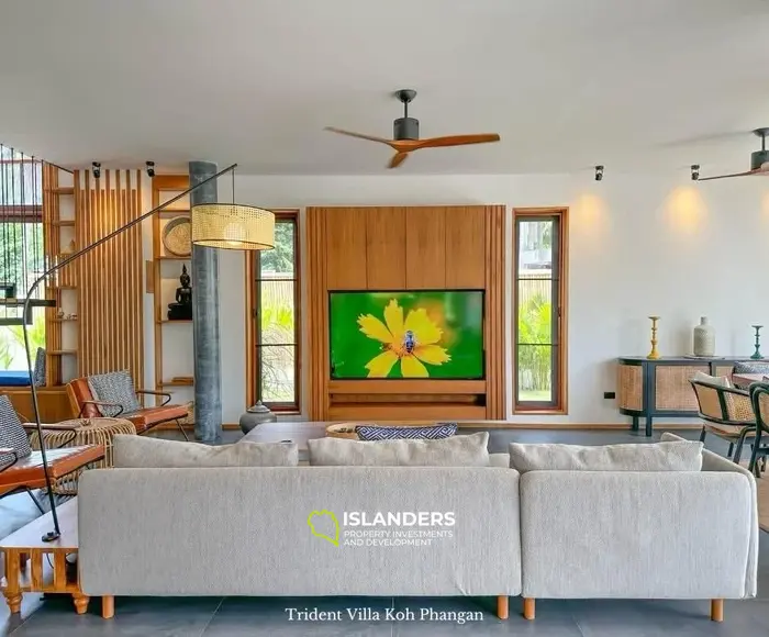 Luxury 4 Bedroom Villa for Rent in Koh Phangan with Sea View