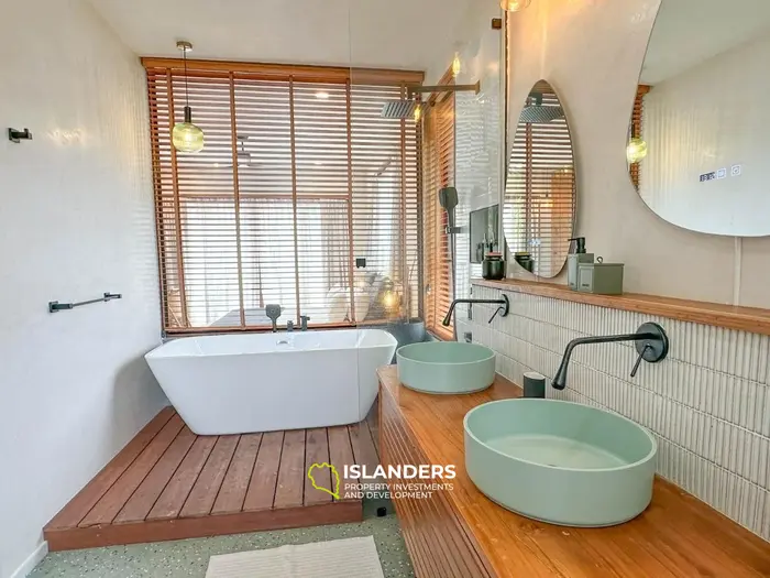 Luxury 4 Bedroom Villa for Rent in Koh Phangan with Sea View
