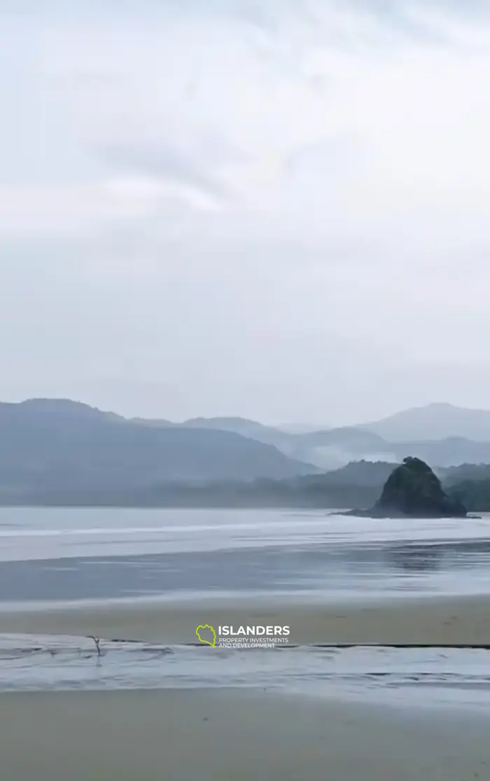 Exquisite Land for Sale with Breathtaking Sea Views in Sumba, Indonesia