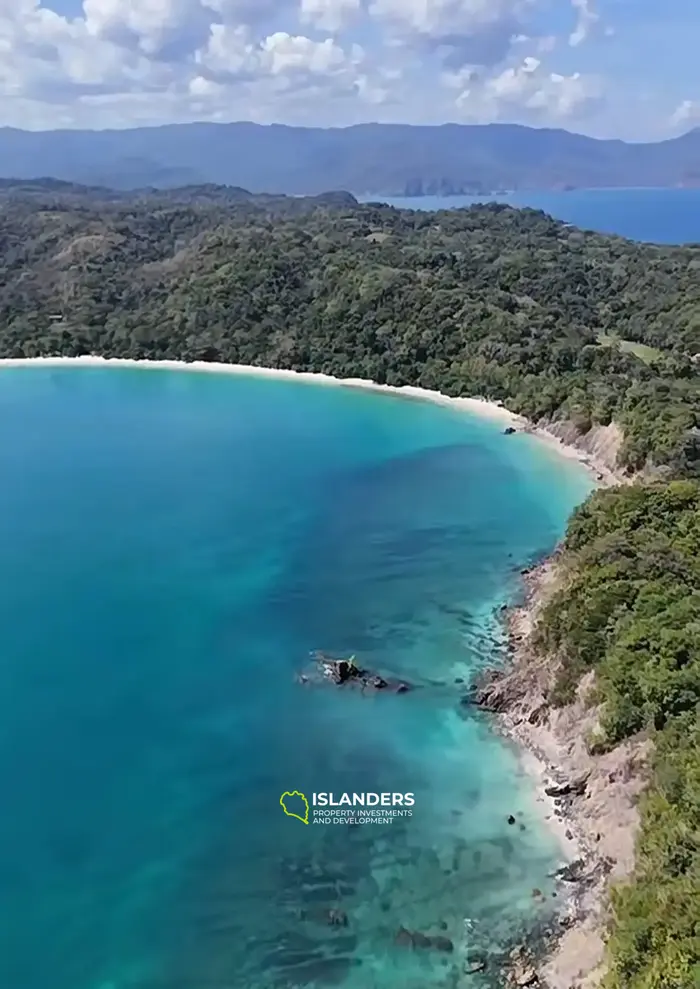 Exquisite Land for Sale with Breathtaking Sea Views in Sumba, Indonesia