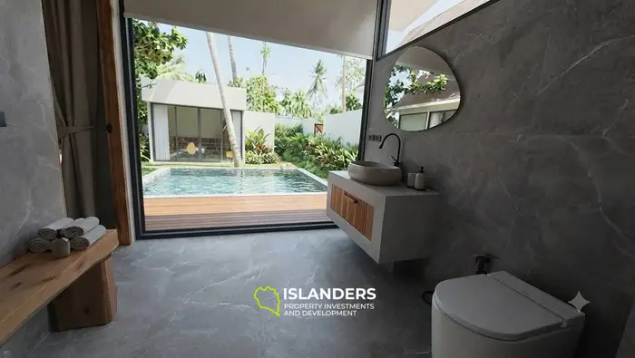 Tropical Oasis in the Heart of the Island: Stylish Pool Villa