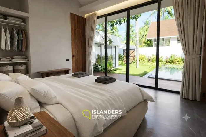 Tropical Oasis in the Heart of the Island: Stylish Pool Villa