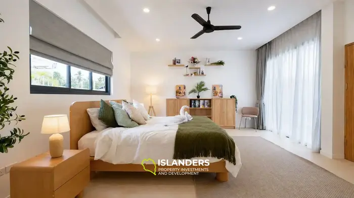 3-bdrm pool villa with spacious plot (Maenam)