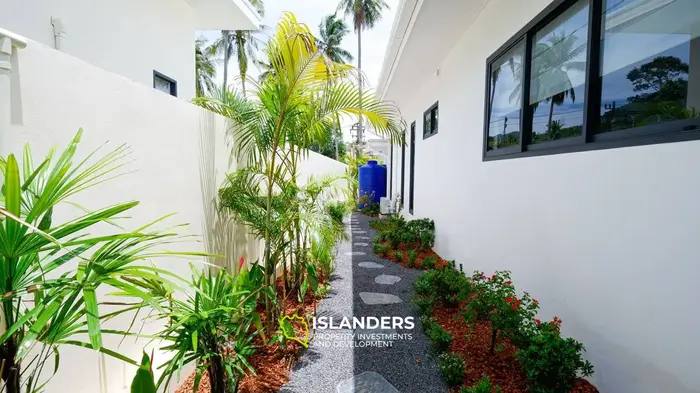 3-bdrm pool villa with spacious plot (Maenam)