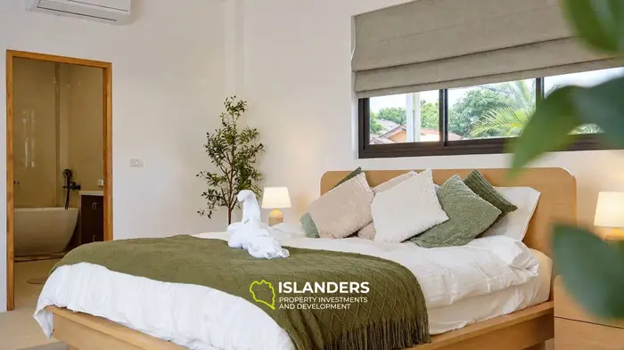 3-bdrm pool villa with spacious plot (Maenam)