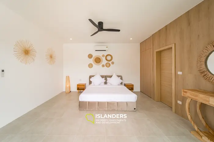 Brand new 3 bdrm pool villa (Lamai)