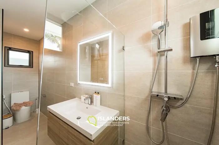 Brand new 3 bdrm pool villa (Lamai)