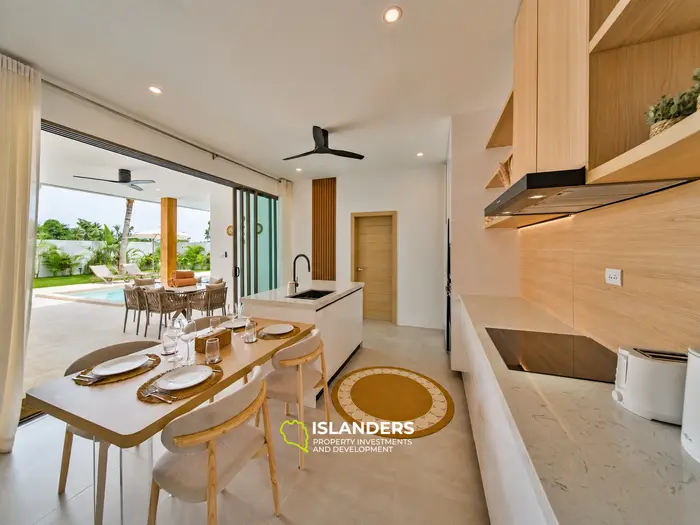 Brand new 3 bdrm pool villa (Lamai)