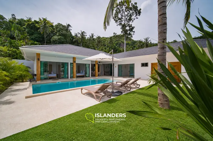 Brand new 3 bdrm pool villa (Lamai)