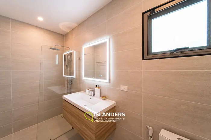 Brand new 3 bdrm pool villa (Lamai)