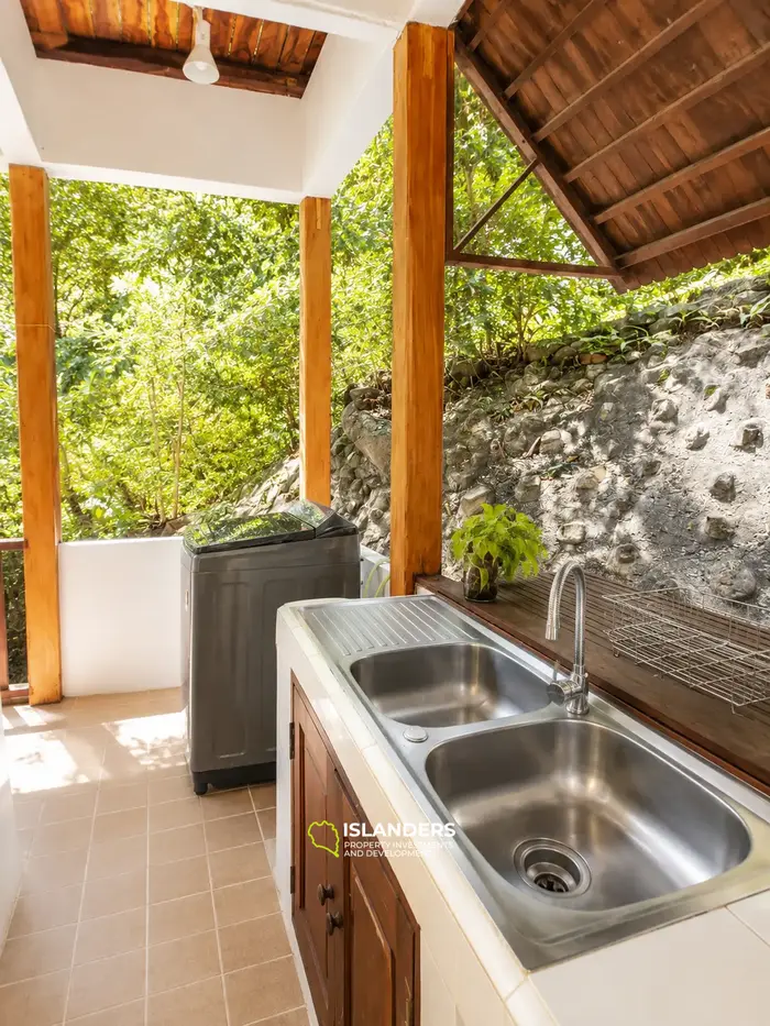 2-BR Sea View House for Rent in Koh Phangan