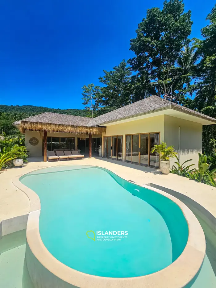 Amazing 3-bedroom pool villa – 28-year lease
