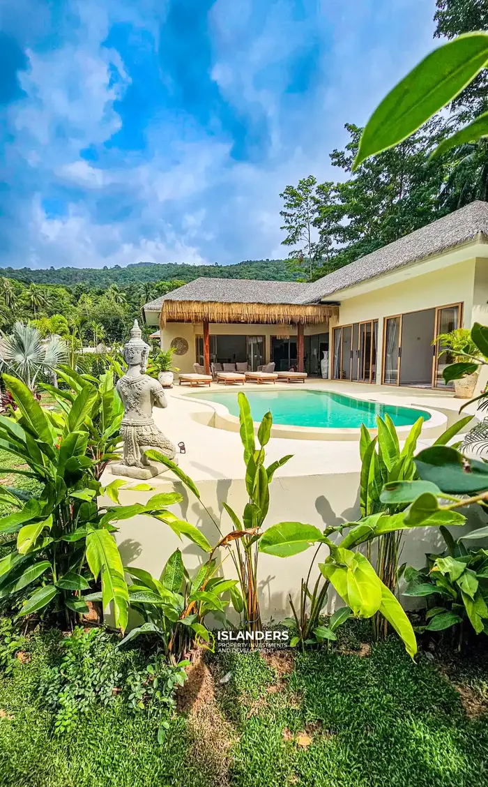 Amazing 3-bedroom pool villa – 28-year lease