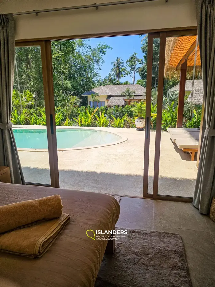 Amazing 3-bedroom pool villa – 28-year lease