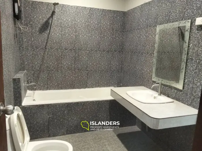 2-bdrm house in one of the island's sought-after areas (Lamai)