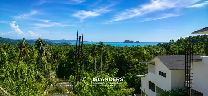 Sea view land - 3 plots with construction structures