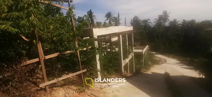 Sea view land - 3 plots with construction structures