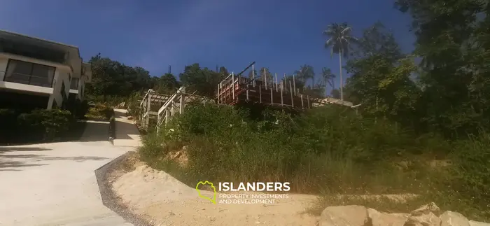 Sea view land - 3 plots with construction structures