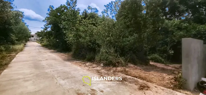 800 SqM flat land in central location