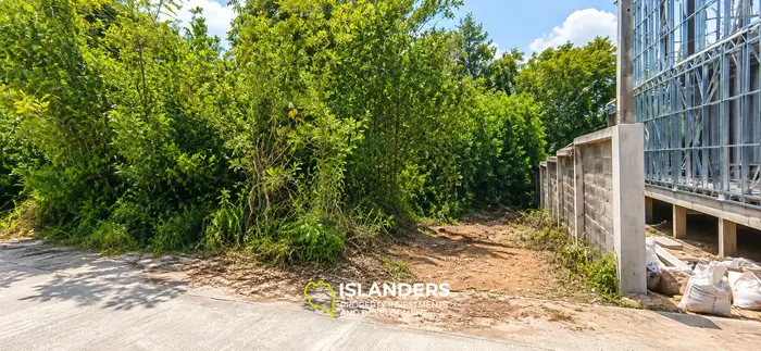800 SqM flat land in central location