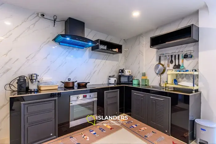 Two-story 4-bdrm house in a convenient location (Bophut)