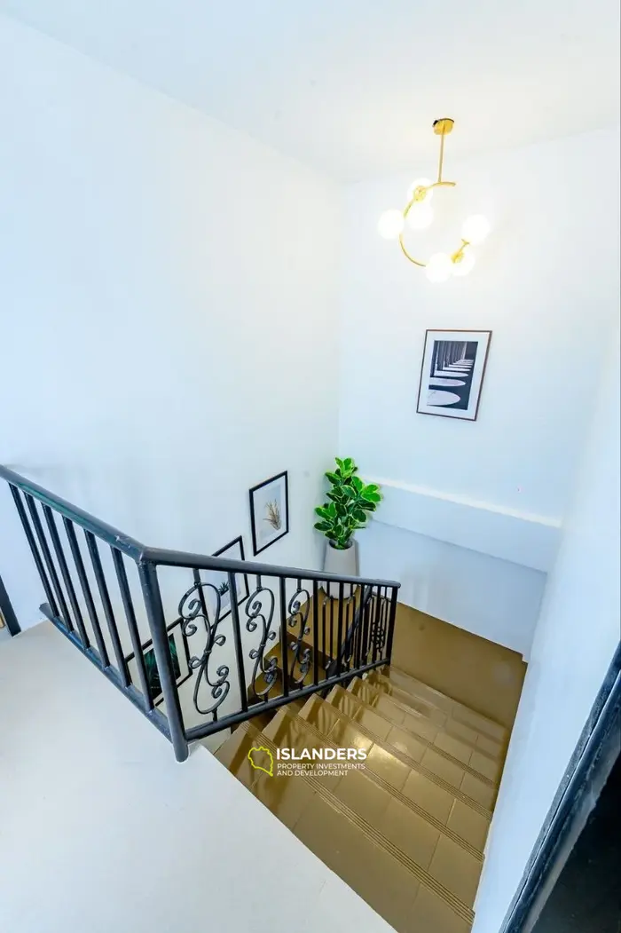 Two-story 4-bdrm house in a convenient location (Bophut)